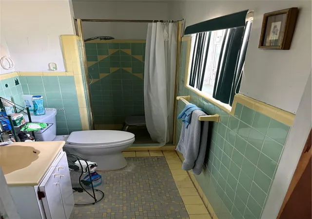 image of 1360 Nw 88th St, Miami, FL 33147 | MLS# A12011101
