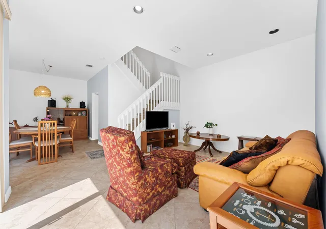 5th image of 931 Lemonwood Ct, Hollywood, FL 33019 | MLS# B26023073