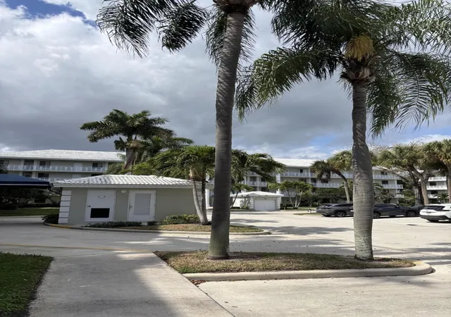 4th image of 2561 Village Blvd #101, West Palm Beach, FL 33409 | MLS# B26023106