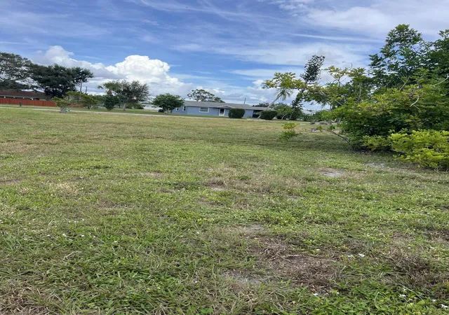18th image of 509 S Mccall Rd, Englewood, FL 34223 | MLS# B26023234
