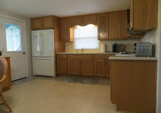 2nd image of 509 S Mccall Rd, Englewood, FL 34223 | MLS# B26023234