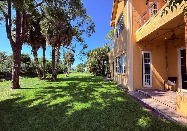 Photo 2 of Single family home for sale at 633 Sw Jada Rd, Port Saint Lucie, FL 34953 | MLS# A12007705 | Listing updated on 2026-08-15