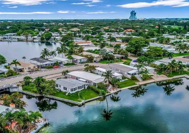 2nd image of 3055 Lakeshore Dr, Fort Lauderdale, FL 33312 | MLS# B26023370