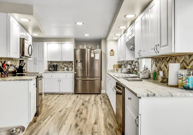 4th image of 3055 Lakeshore Dr, Fort Lauderdale, FL 33312 | MLS# B26023370