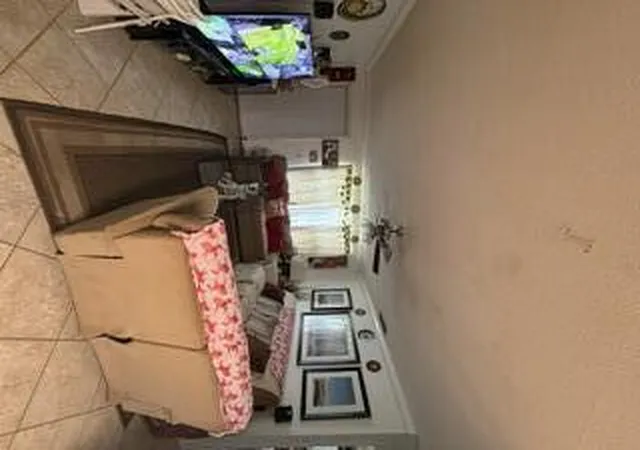 10th image of 1602 Meridian Rd, West Palm Beach, FL 33417 | MLS# B26023574