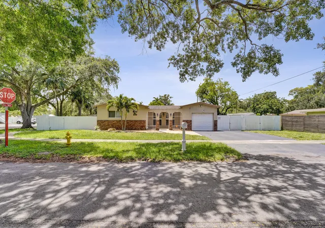 2nd image of 9101 Sw 52nd Ct, Cooper City, FL 33328 | MLS# B26023589