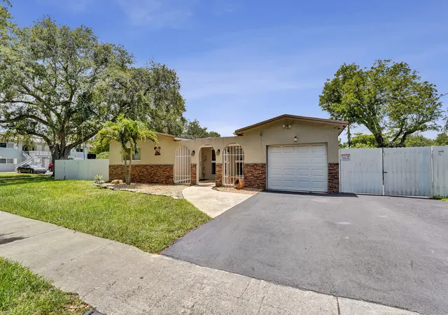 4th image of 9101 Sw 52Nd Ct, Cooper City, FL 33328 | MLS# B26023589