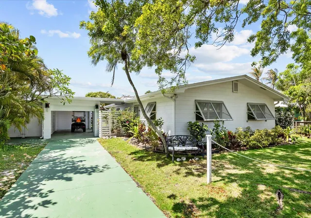 2nd image of 1706 Plover Ave, Fort Pierce, FL 34949 | MLS# B26023630