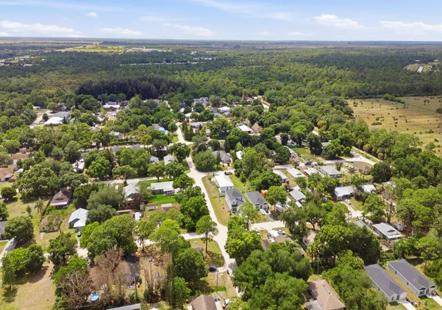 5th image of 2405 88Th Ave, Vero Beach, FL 32966 | MLS# B26023663