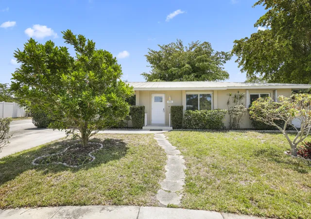 1st image of 1720 Sw 10th St, Boca Raton, FL 33486 | MLS# B26023642