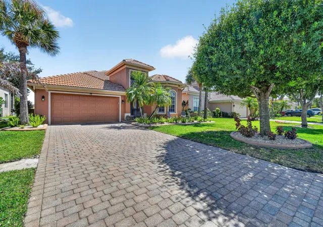 2nd image of 332 Nw Stratford Ln, Port St Lucie, FL 34983 | MLS# B26023816