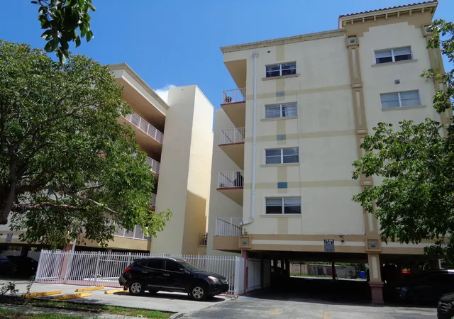 1st image of 2008 Jackson St #E9, Hollywood, FL 33020 | MLS# B26023899