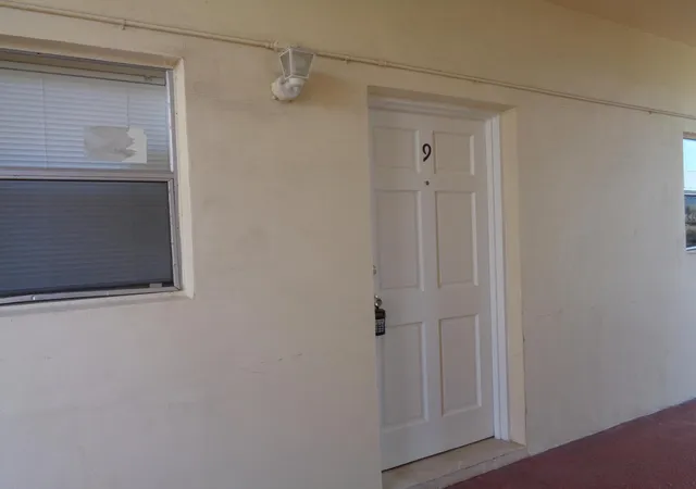3rd image of 2008 Jackson St, Hollywood, FL 33020