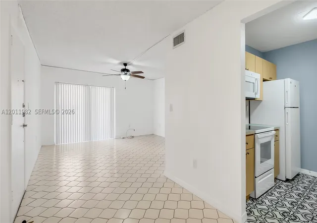 Photo 2 of Condo for sale at 7231 Miami Lakes Dr #C5, Miami Lakes, FL 33014 | MLS# A12011982 | Listing updated on 2026-09-30