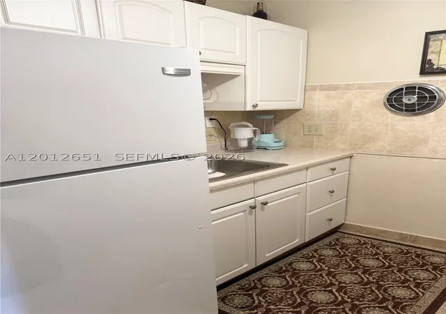 Photo 3 of House for sale at 900 Atlantic Shores Blvd #220, Hallandale Beach, FL 33009 | MLS# A12012651 | Listing updated on 2026-08-04