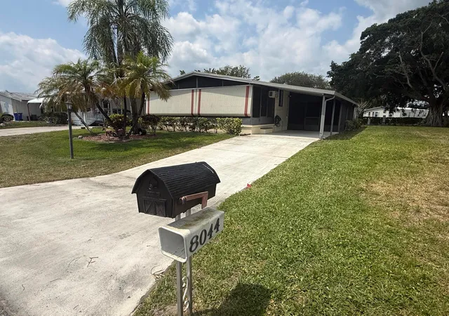Homes for sale in Hobe Sound, FL | 8044 Se Patriot Ave, Hobe Sound, FL 33455 | MLS# B26023987
