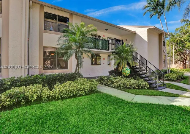 Photo 3 of Condo for sale at 1258 S Military Trail #813, Deerfield Beach, FL 33442 | MLS# A12001071 | Listing updated on 2026-10-08