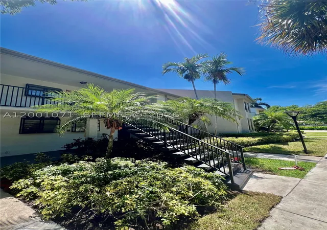 Photo 4 of Condo for sale at 1258 S Military Trail #813, Deerfield Beach, FL 33442 | MLS# A12001071 | Listing updated on 2026-10-08