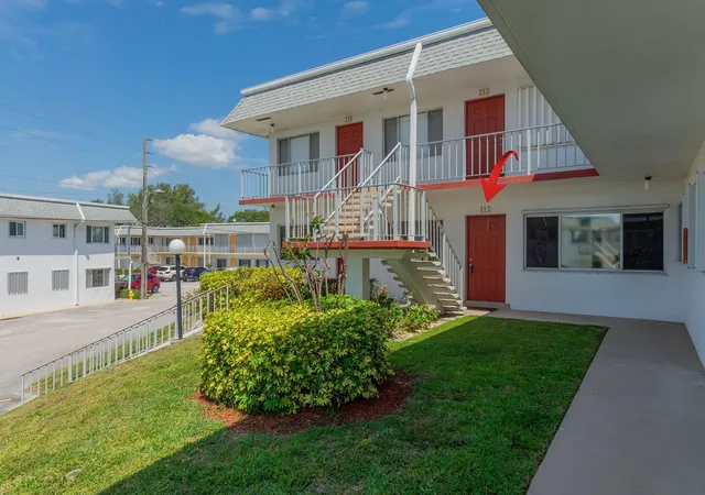 2nd image of 3120 Cynthia Ln, Lake Worth Beach, FL 33461