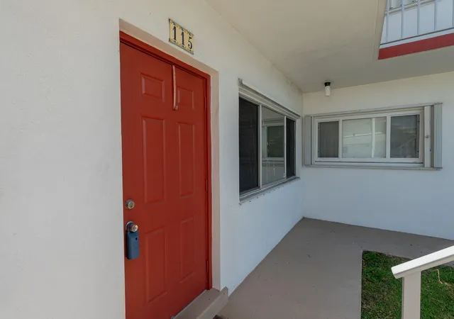 3rd image of 3120 Cynthia Ln, Lake Worth Beach, FL 33461