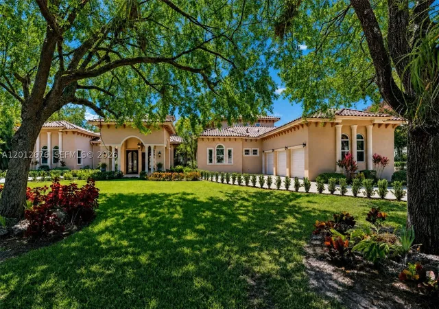 Photo 2 of Sale Pending at 7480 Sw 100th St, Pinecrest, FL 33156 | MLS# A12012676 | Listing updated on 2026-10-08