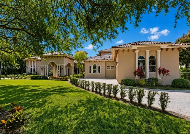 Photo 3 of Sale Pending at 7480 Sw 100th St, Pinecrest, FL 33156 | MLS# A12012676 | Listing updated on 2026-10-08