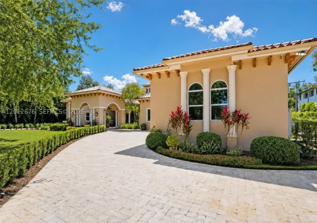 Photo 3 of Sale Pending at 7480 Sw 100Th St, Pinecrest, FL 33156 | MLS# A12012676 | Listing updated on 2026-10-08