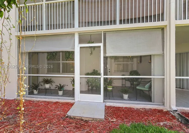 2nd image of 2281 Se 27Th Dr, Homestead, FL 33035