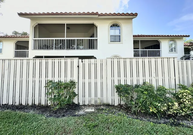 Homes for sale in Palm Beach Gardens, FL | 101 Cypress Point Dr #101, Palm Beach Gardens, FL 33418 | MLS# B26024142