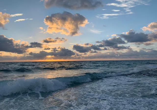 Homes for sale in Riviera Beach, FL | 4200 N Ocean Drive, Riviera Beach, FL 33404 | Houzeo