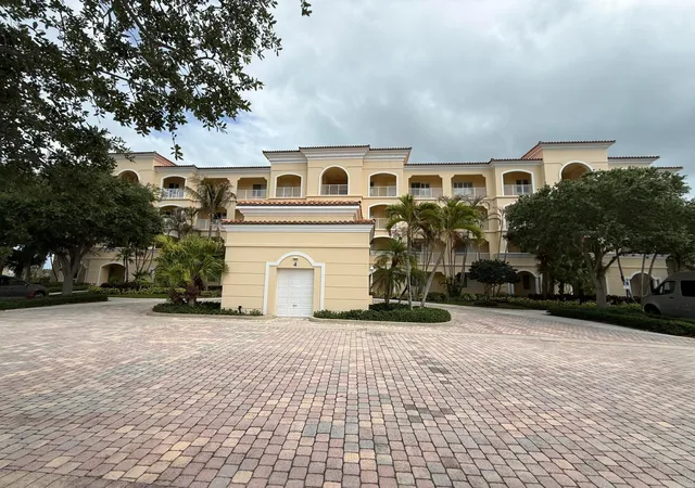 1st image of 4 Harbour Isle Dr E #Unit 204, Fort Pierce, FL 34949 | MLS# B26024147