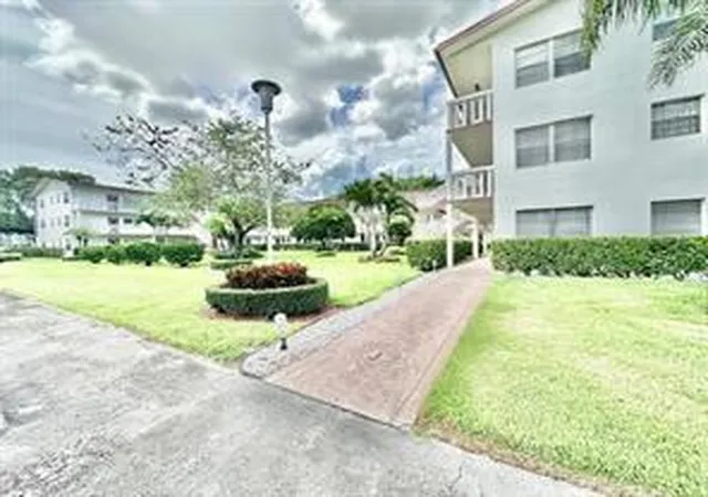Homes for sale in Boca Raton, FL | 390 Fanshaw J, Boca Raton, FL 33434 | MLS# B26024153