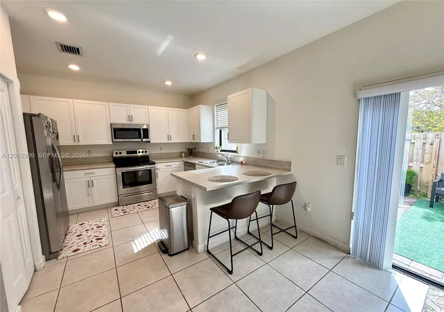 4th image of 788 Ne 208 Lane, Miami Gardens, FL 33179 | MLS# A12012999