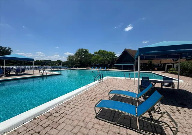 2nd image of 3730 Inverrary Dr, Lauderhill, FL 33319