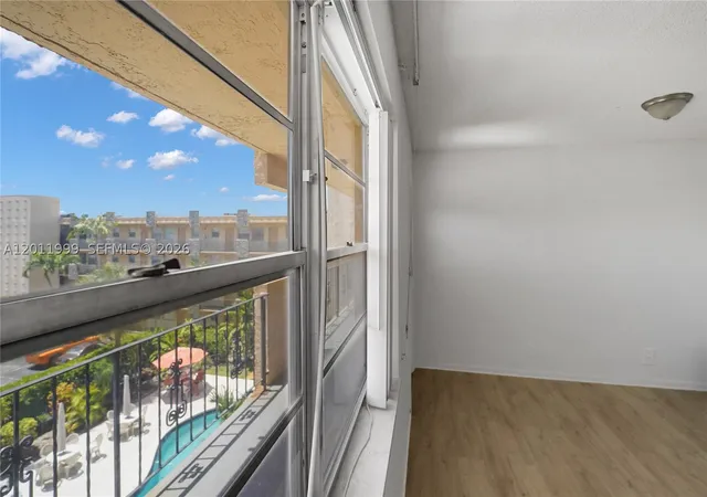 3rd image of 2145 Pierce Street #418, Hollywood, FL 33020 | MLS# A12011999