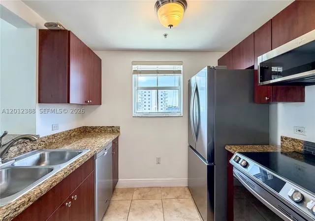Photo 4 of Sale Pending at 2600 Sw 27Th Ave #902, Miami, FL 33133 | MLS# A12012388 | Listing updated on 2026-07-24