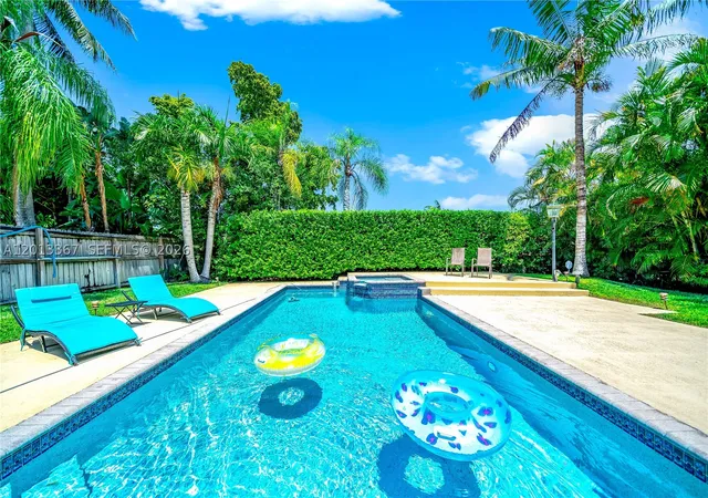 Photo 1 of Single family home for sale at 1241 S 13th Ave, Hollywood, FL 33019 | MLS# A12013367 | Listing updated on 2026-10-08