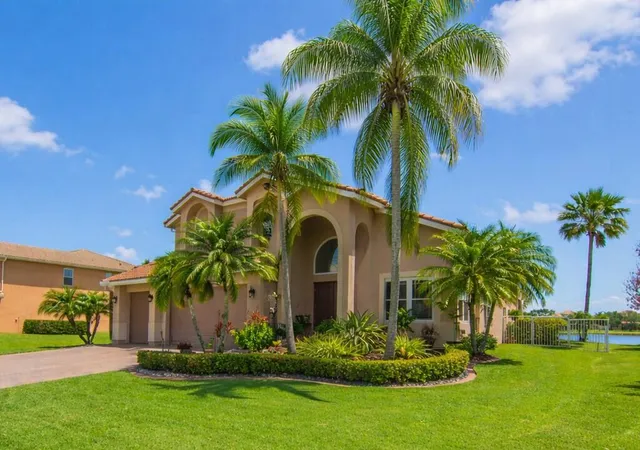 2nd image of 1010 Sw Ruby Ave Ave Sw, Vero Beach, FL 32968 | MLS# B26024452