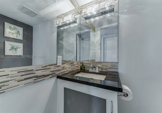 Photo 2 of Condo for sale at 200 178Th Dr #604, Sunny Isles Beach, FL 33160 | MLS# A12013512 | Listing updated on 2026-06-01