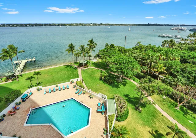 3rd image of 5200 N Flagler Dr N, West Palm Beach, FL 33407