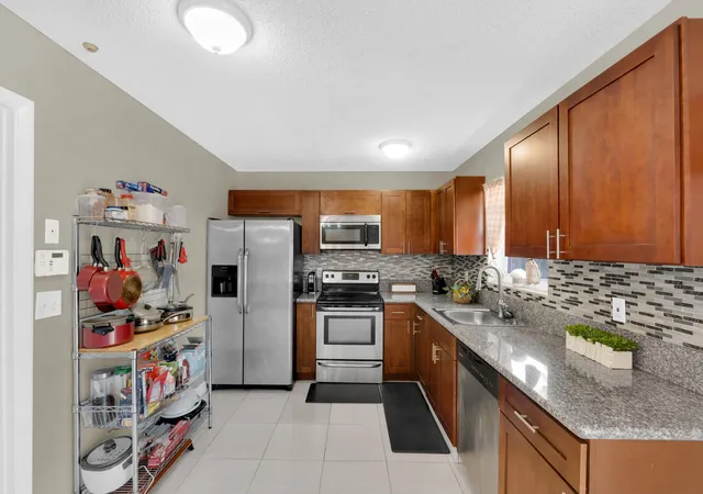 Homes for sale in North Lauderdale, FL | 721 Sw 79Th Ave, North Lauderdale, FL 33068 | MLS# B26024686