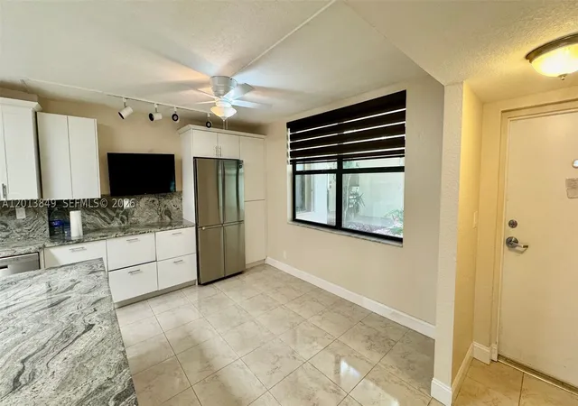 1st image of 20381 Ne 30th Ave #118-7, Aventura, FL 33180 | MLS# A12013849