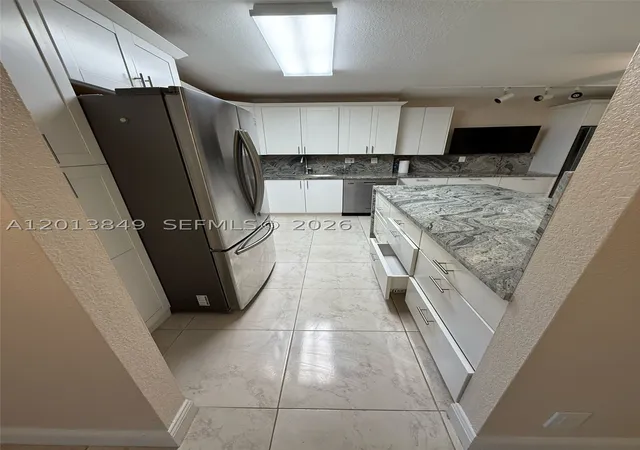3rd image of 20381 Ne 30Th Ave #118-7, Aventura, FL 33180 | MLS# A12013849