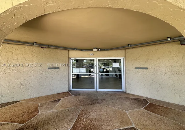 2nd image of 6061 N Falls Cir Dr #106, Lauderhill, FL 33319 | MLS# A12013872