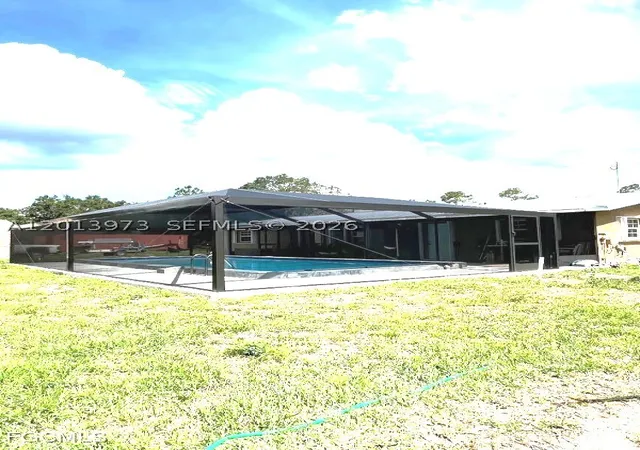 2nd image of 826 B Rd, La Belle, FL 33935 | MLS# A12013973