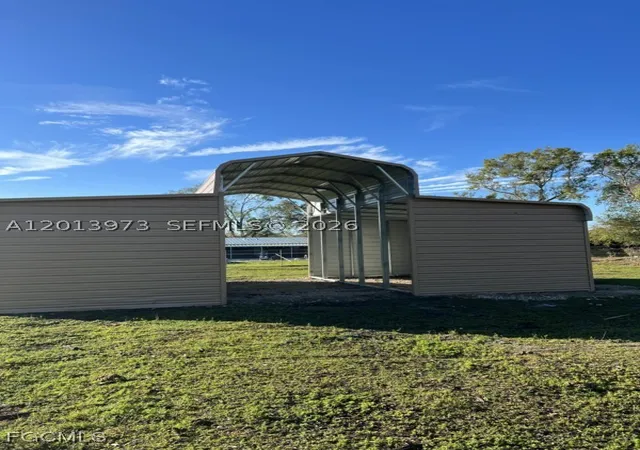 5th image of 826 B Rd, La Belle, FL 33935 | MLS# A12013973