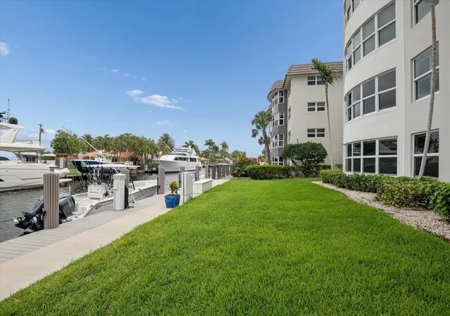 2nd image of 5100 Bayview Dr #106, Fort Lauderdale, FL 33308 | MLS# B26024866