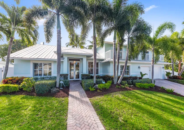 3rd image of 490 Mars Wy, Juno Beach, FL 33408 | MLS# B26024884
