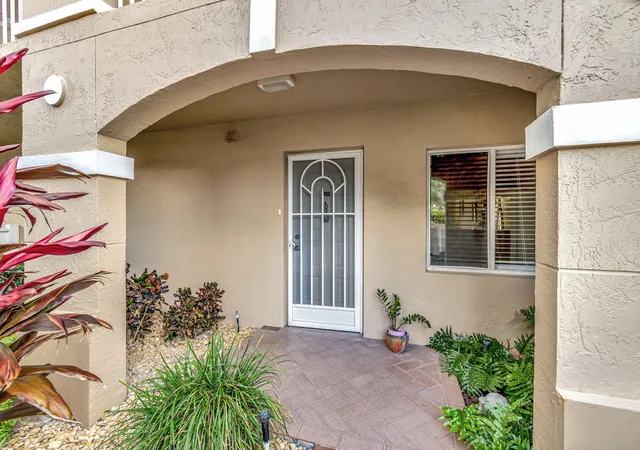 Homes for sale in Boynton Beach, FL | 5842 Crystal Shores Dr, Boynton Beach, FL 33437