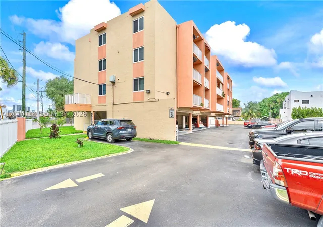 Homes for sale in Miami, FL | 2400 Nw 16th St Rd, Miami, FL 33125 | MLS# A12014138
